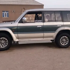 Mitsubishi Pajero 1991