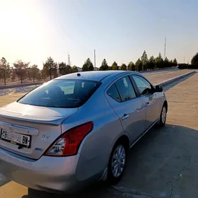 Nissan Versa 2012