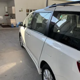 Toyota Sienna 2019
