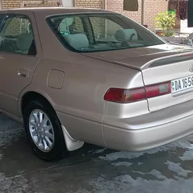 Toyota Camry 1999
