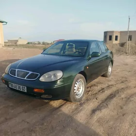 Daewoo Leganza 1998