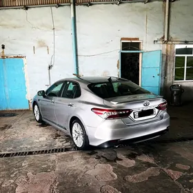 Toyota Camry 2018