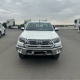 Toyota Hilux 2024