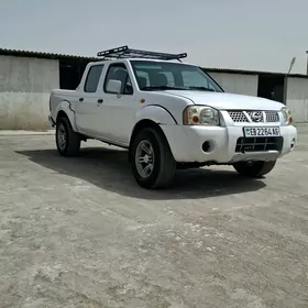 Nissan Navara 2004