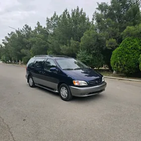 Toyota Sienna 2002