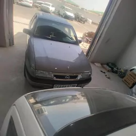Opel Vectra 1990