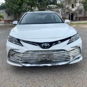 Toyota Camry 2022