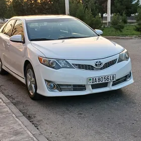 Toyota Camry 2014