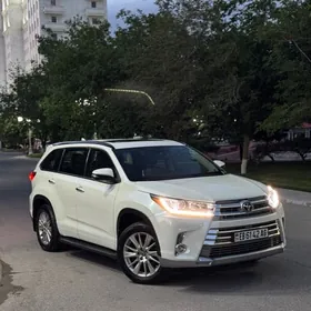 Toyota Highlander 2018
