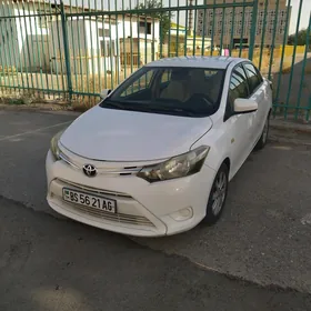 Toyota Yaris 2016