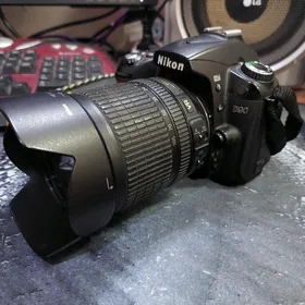 Nikon D90