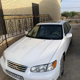 Toyota Camry 1997