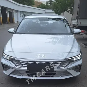 Hyundai Elantra 2025
