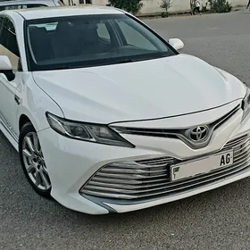 Toyota Camry 2018