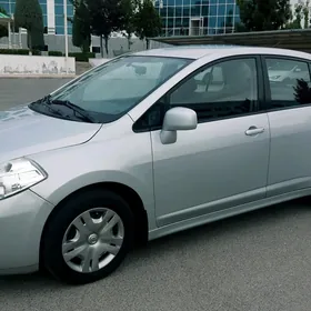 Nissan Versa 2010
