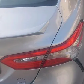 Toyota Camry 2019