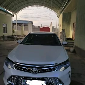 Toyota Camry 2017