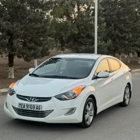Hyundai Elantra 2011