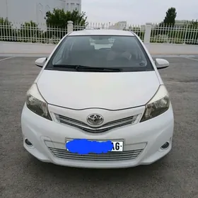 Toyota Yaris 2013