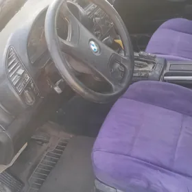 BMW 320 1992