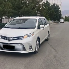 Toyota Sienna 2016
