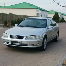 Toyota Camry 2001