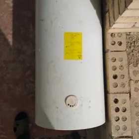 Ariston 100L