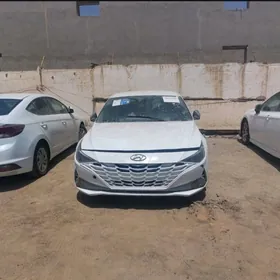 Hyundai Elantra 2021