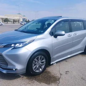 Toyota Sienna 2021