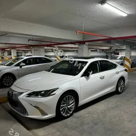 Lexus ES 350 2019