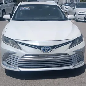 Toyota Camry Hybrid 2022