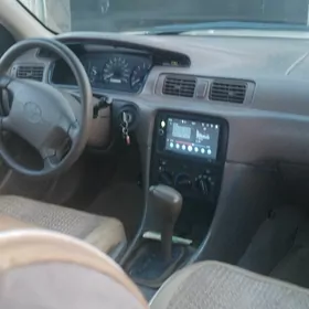 Toyota Camry 2000