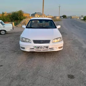 Toyota Camry 1999
