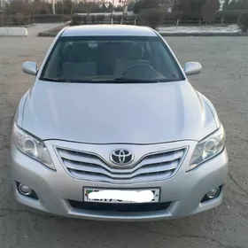 Toyota Camry 2010