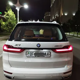 BMW X7 2021