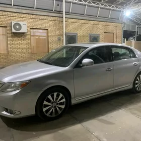 Toyota Avalon 2010