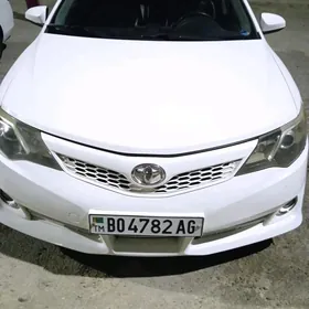 Toyota Camry 2014