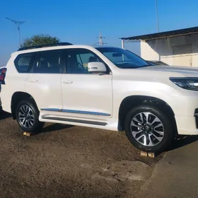 Toyota Land Cruiser Prado 2024