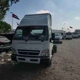 Mitsubishi Canter 2025