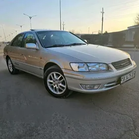 Toyota Camry 2001