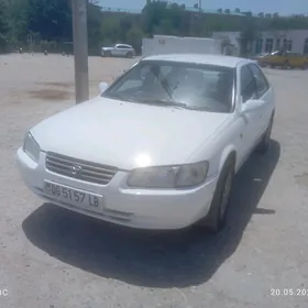 Toyota Camry 1999