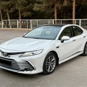 Toyota Camry 2023