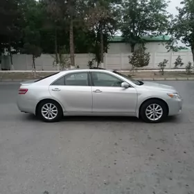 Toyota Camry 2011