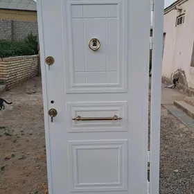 Daşky Gapy Gabartma