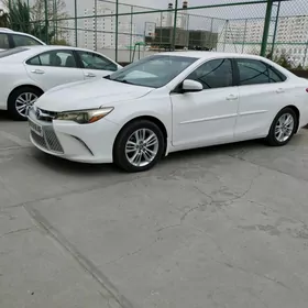 Toyota Camry 2017