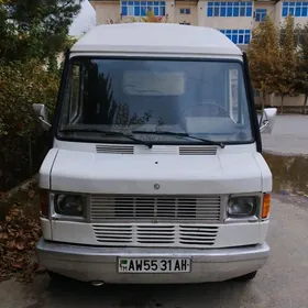 Mercedes-Benz 300D 1992