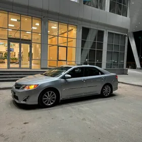 Toyota Camry 2014