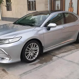 Toyota Camry 2020