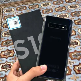 Samsung S10