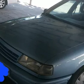 Opel Vectra 1990